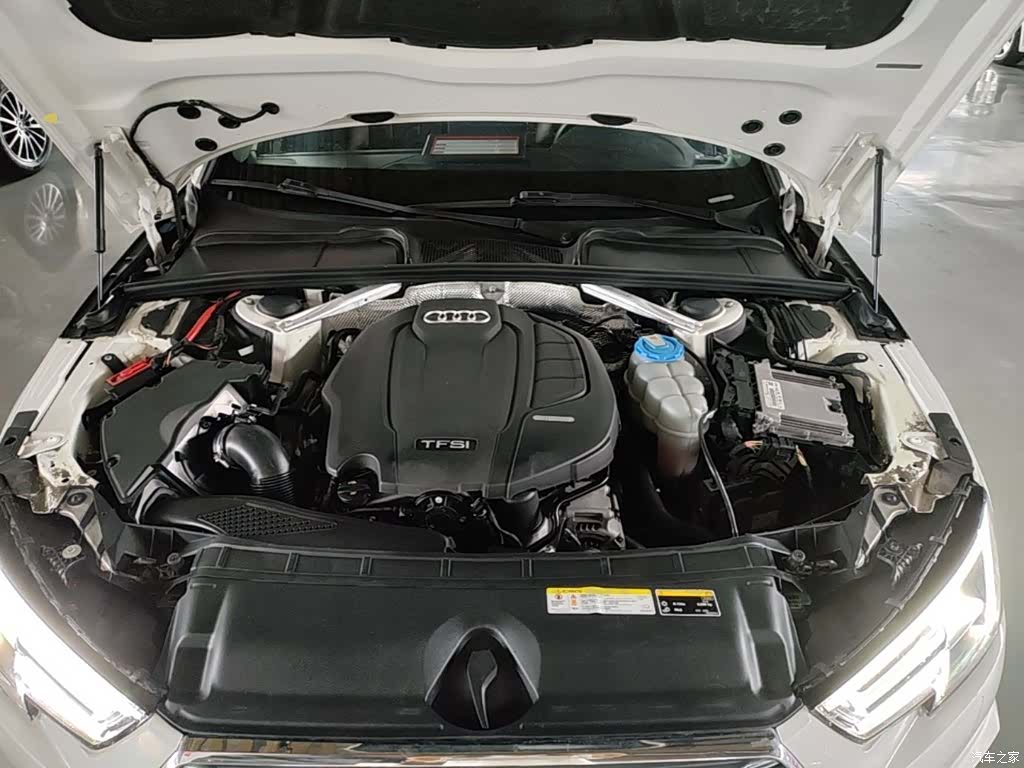 Audi A4L, 2018 20