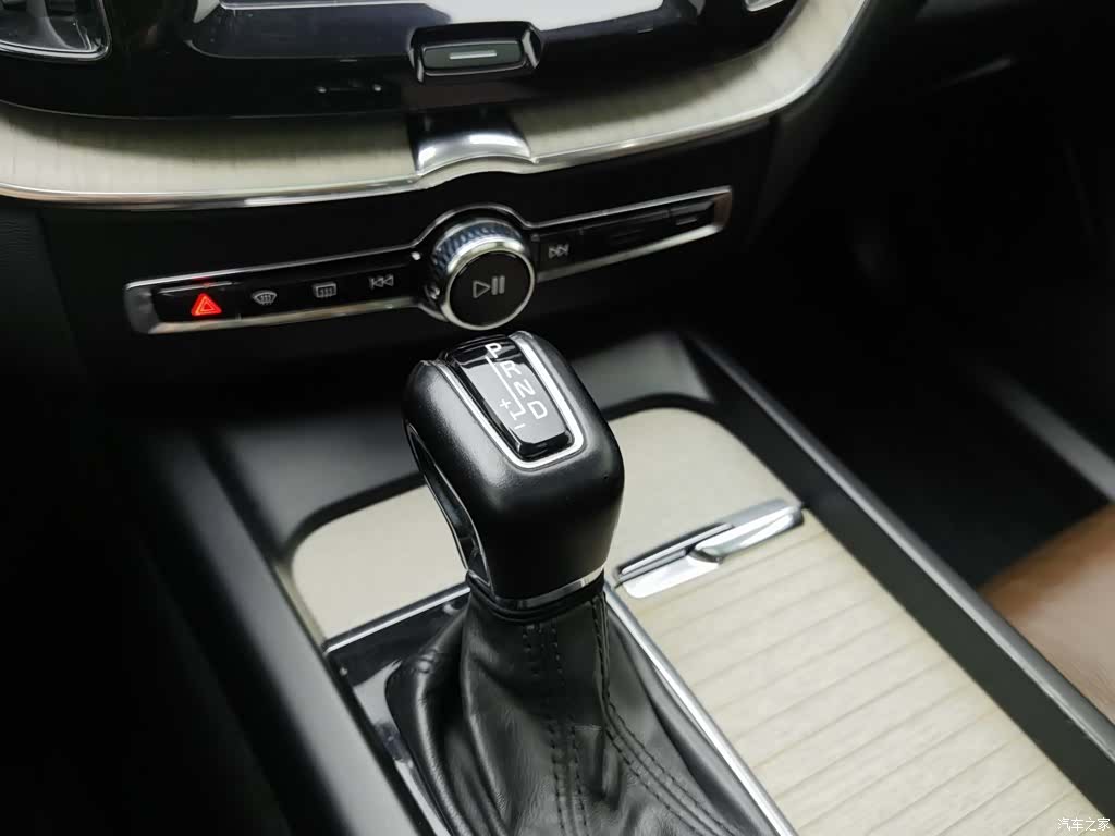 Volvo XC60, 2020 13