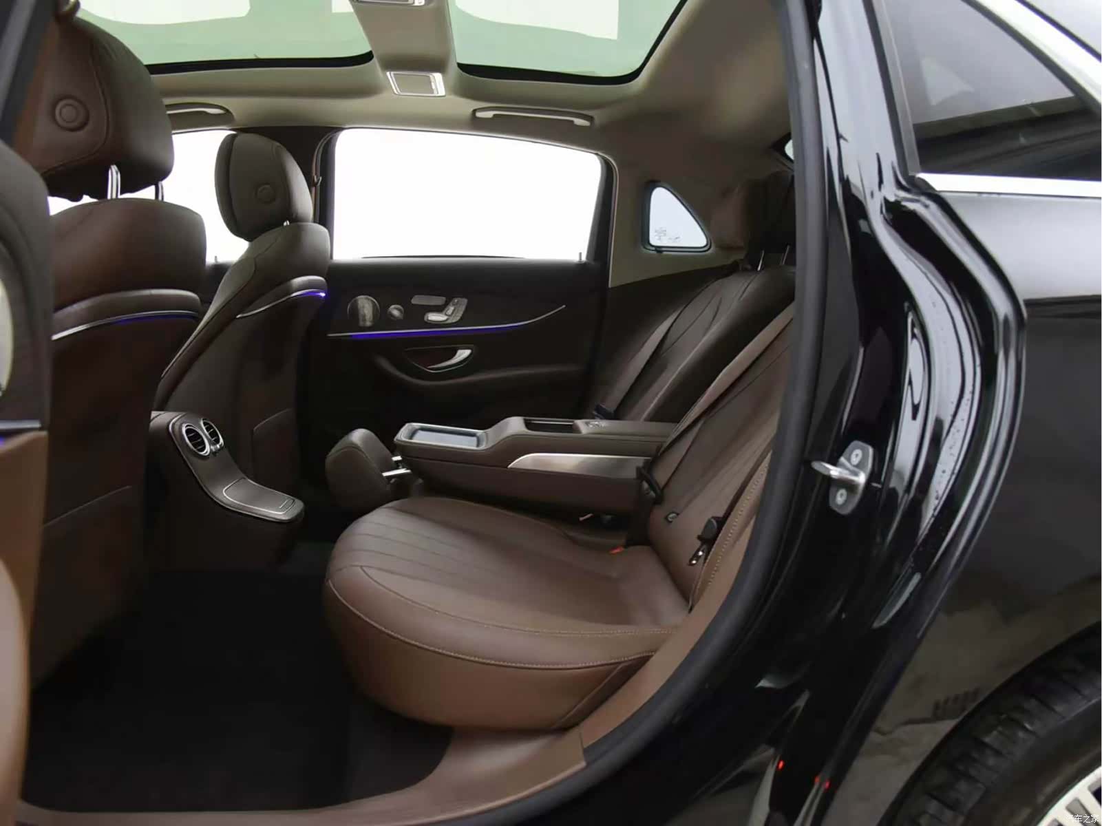 Mercedes-Benz E-Class, 2022 9