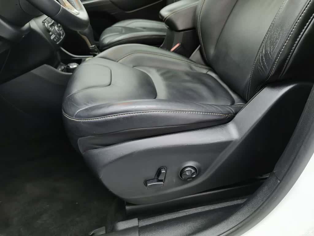 Jeep Cherokee, 2014 20