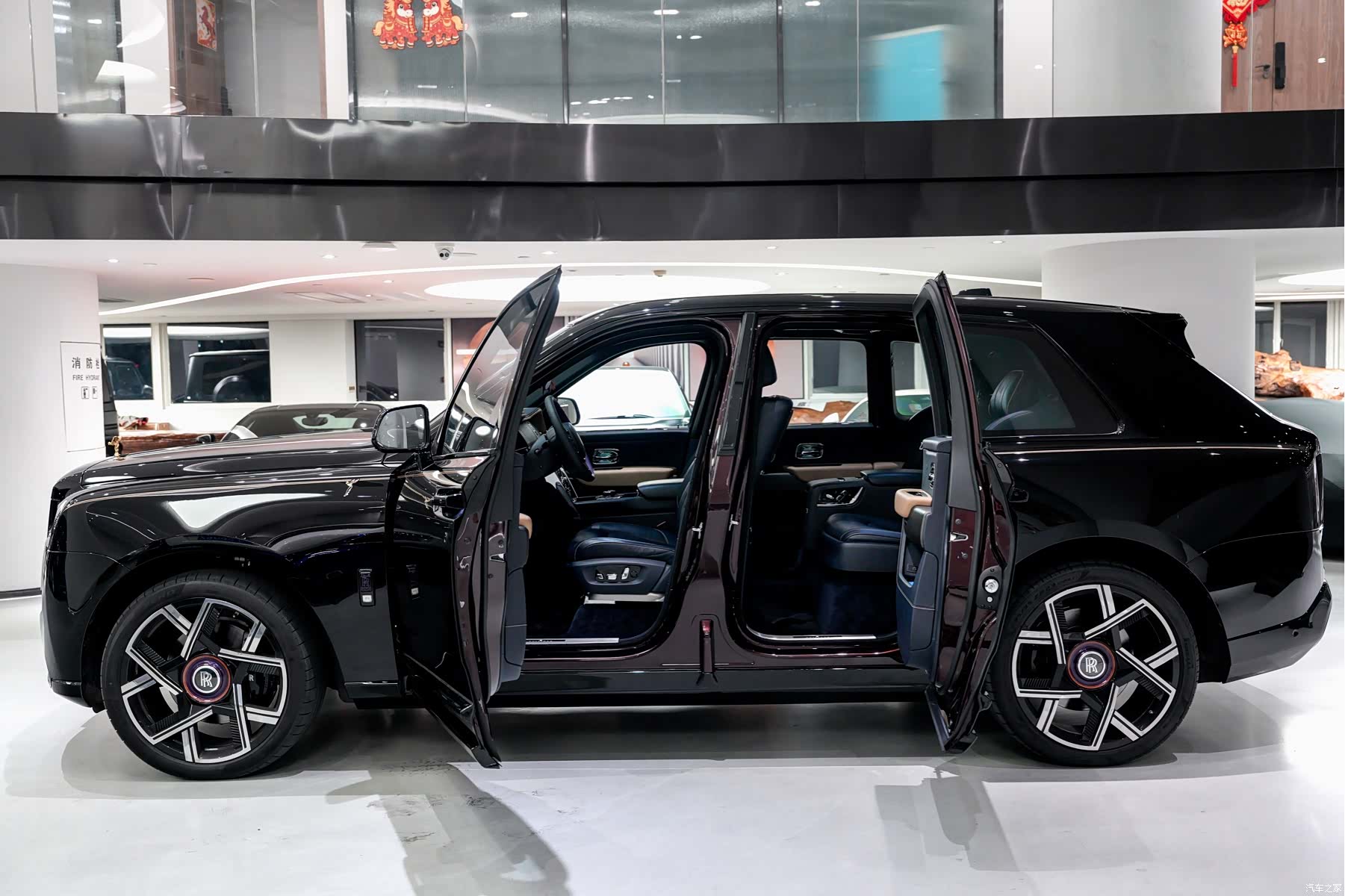 Rolls-Royce Cullinan, 2020 27