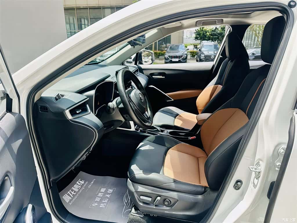 Toyota Frontlander, 2023 11