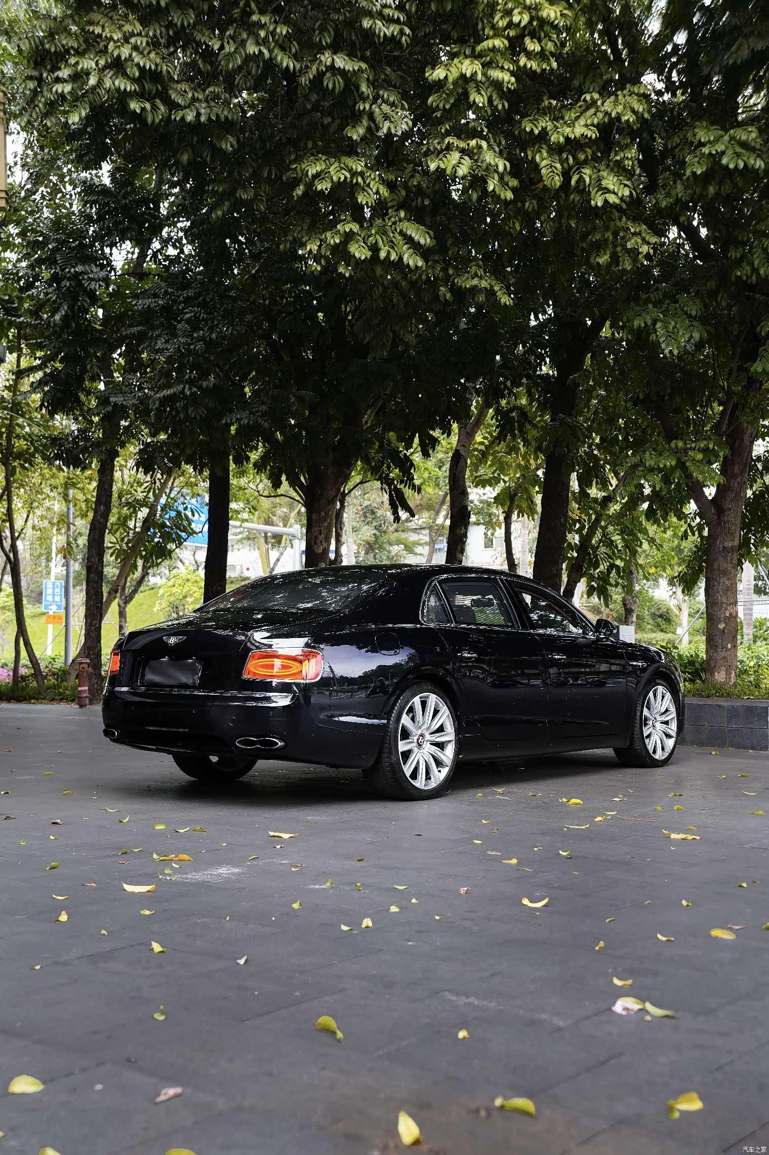 Bentley Flying Spur, 2018 все фото