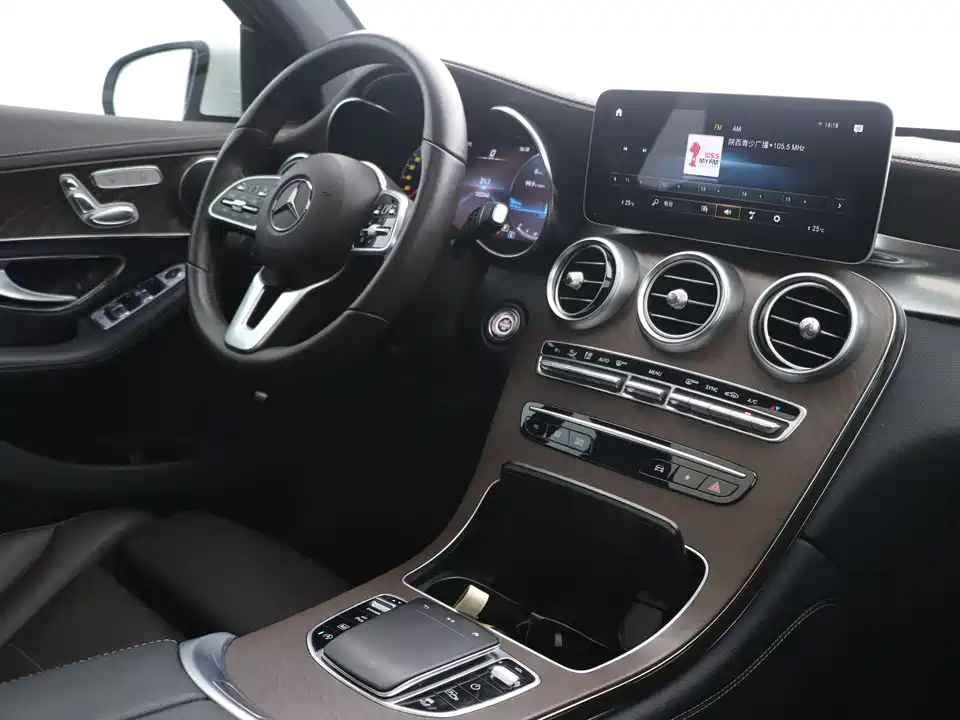 Mercedes-Benz GLC Mercedes-Benz GLC