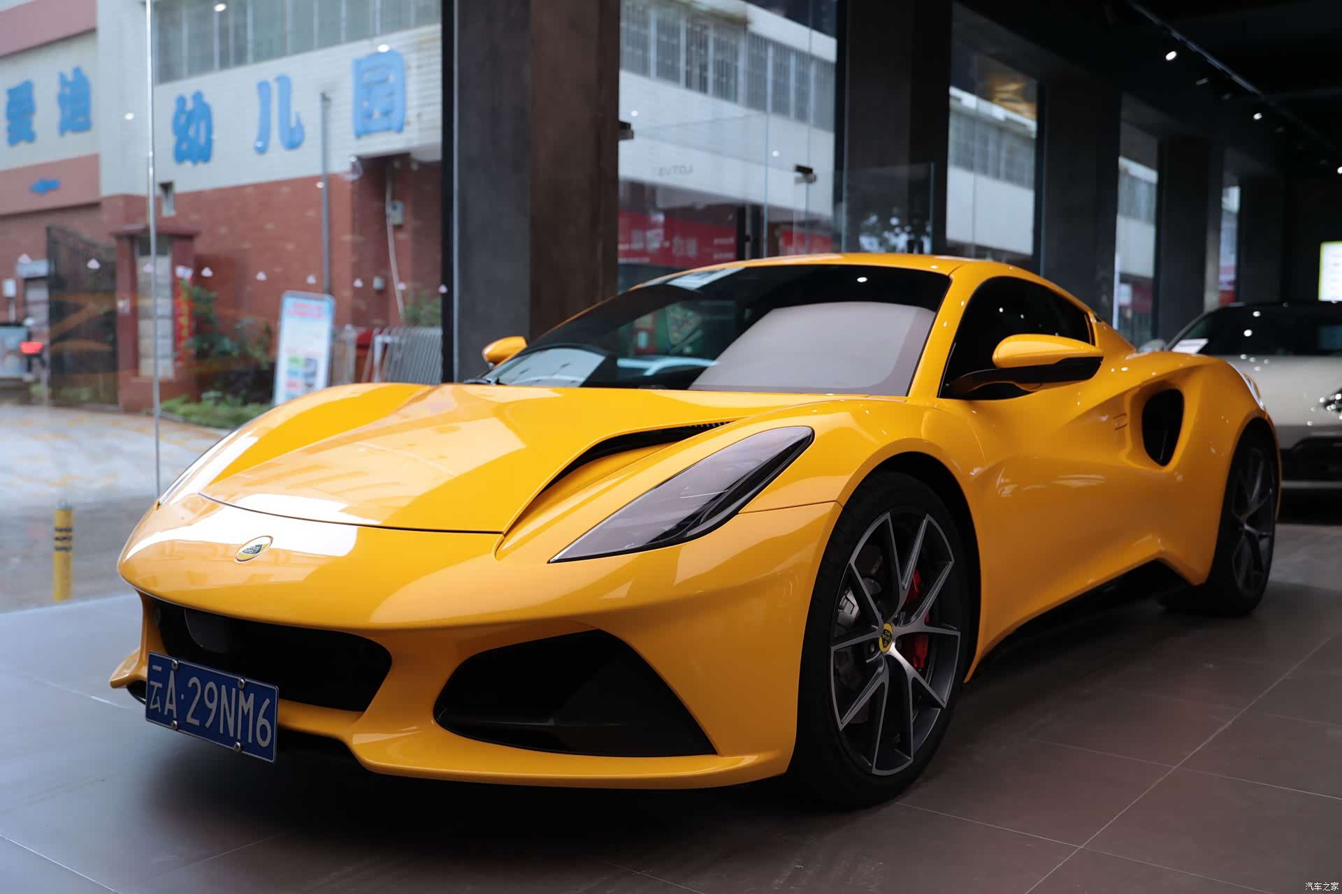 Lotus EMIRA, 2024 13