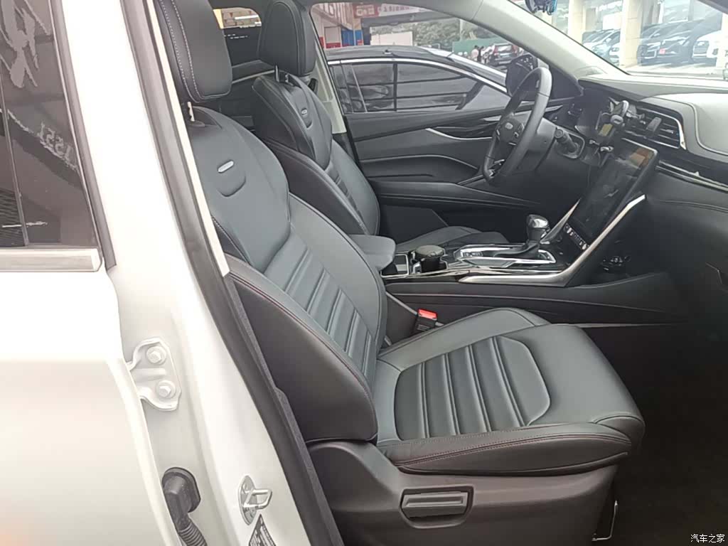 Maxus D60, 2020 25