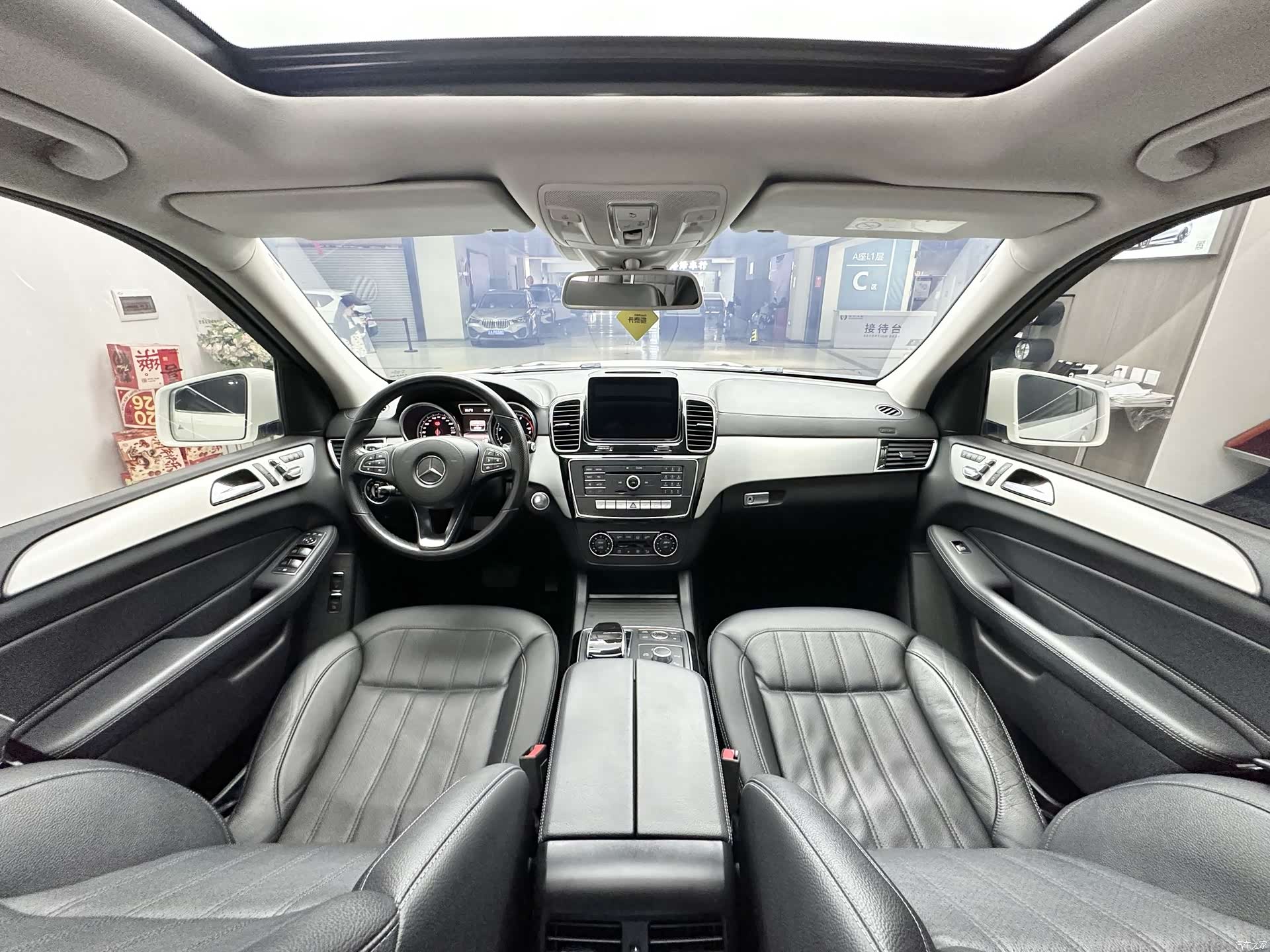 Mercedes-Benz GLS, 2016 12
