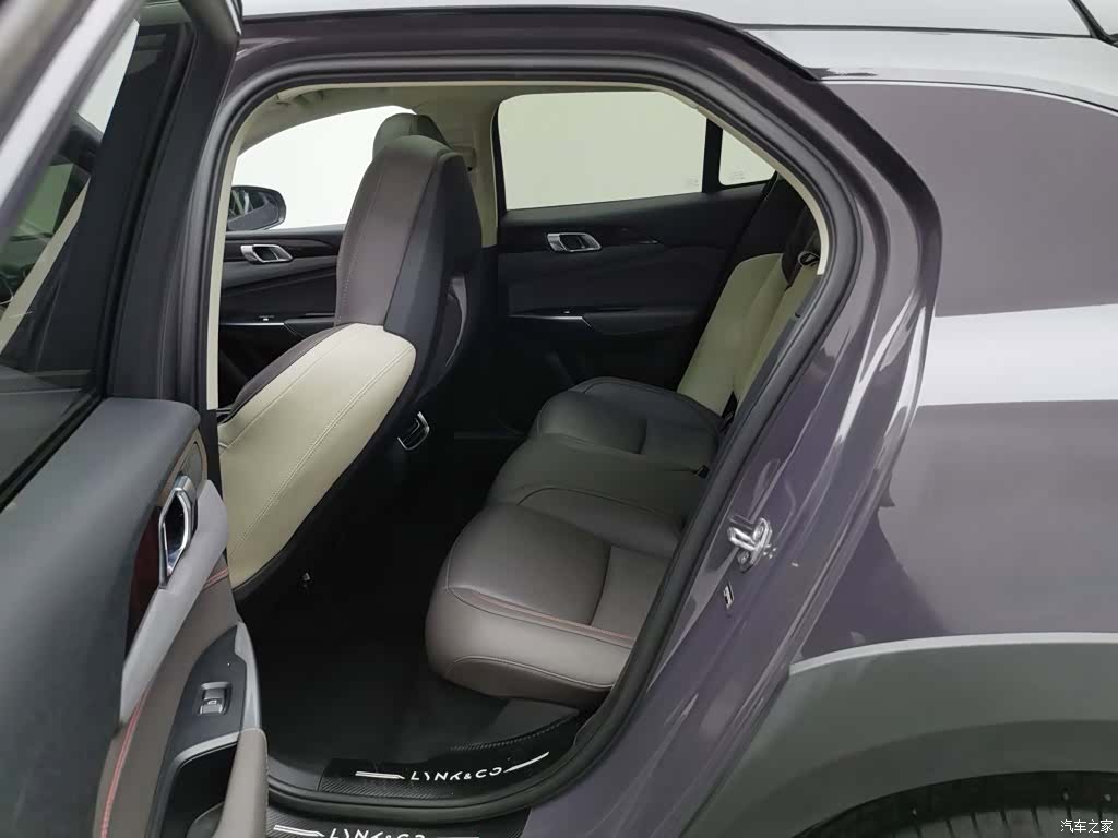 Lynk & Co 01, 2020 15