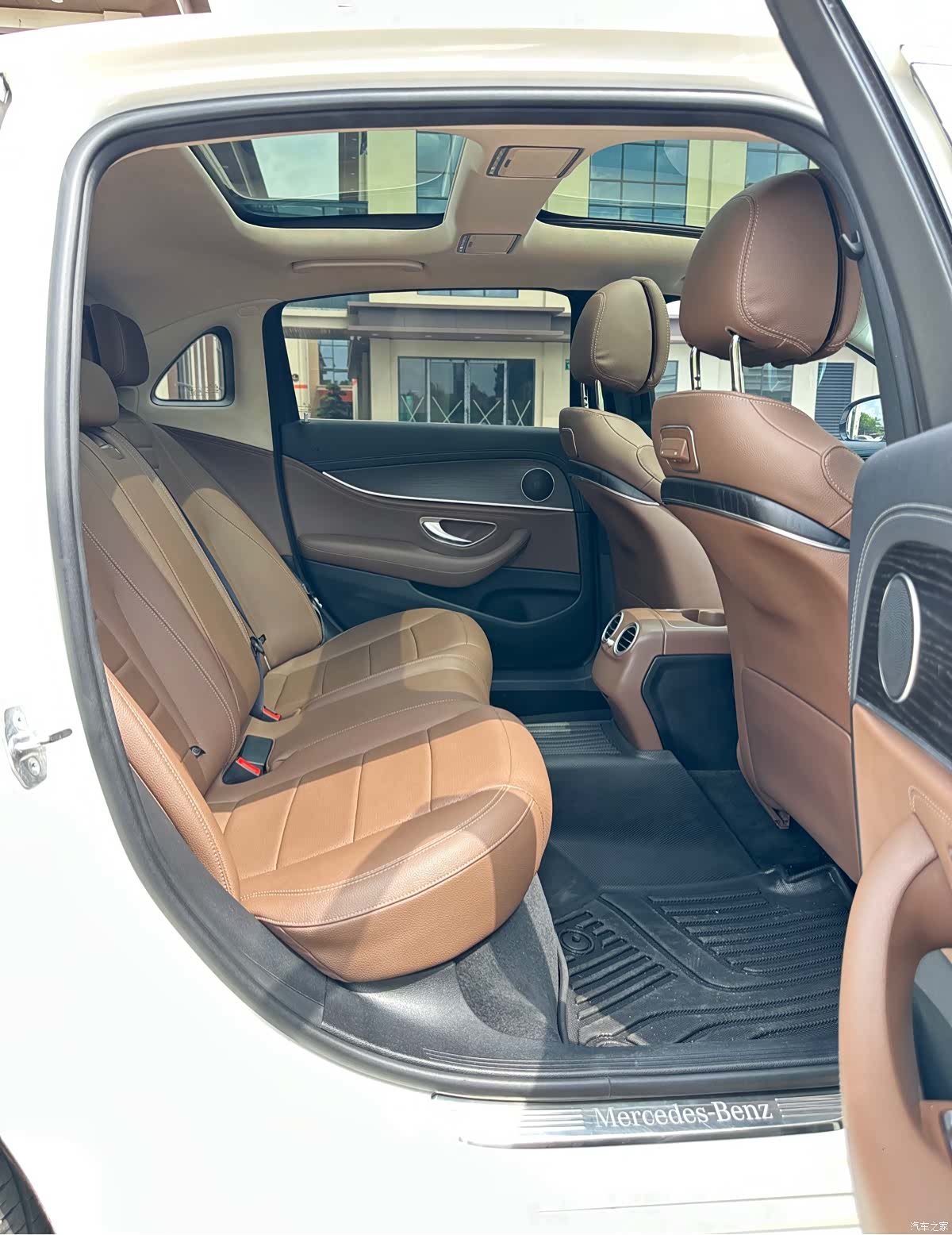 Mercedes-Benz E-Class, 2020 11