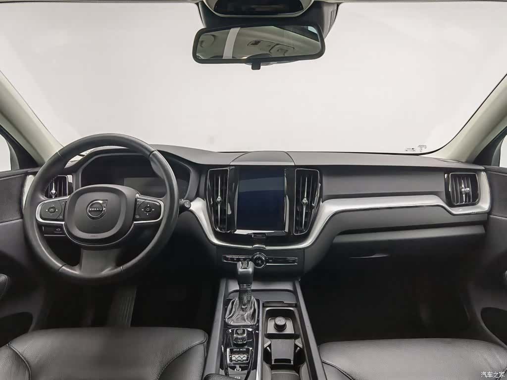 Volvo XC60, 2018 все фото