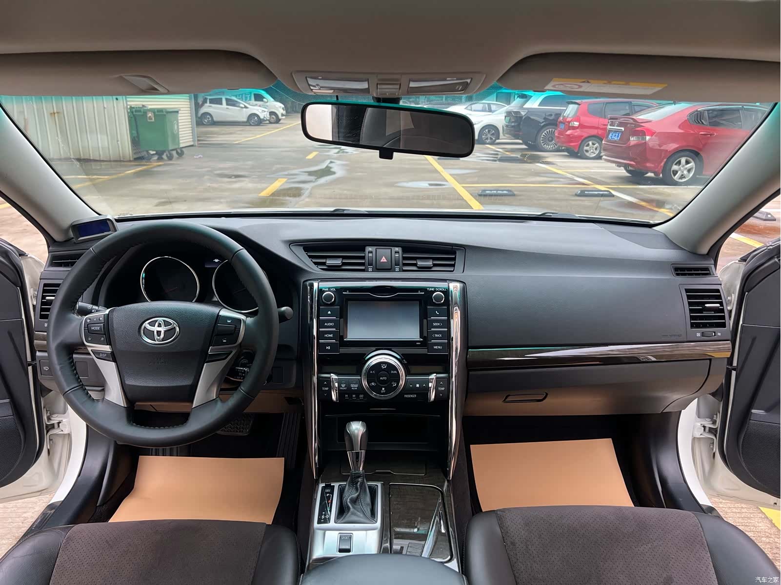 Toyota 2.5V, 2014 все фото