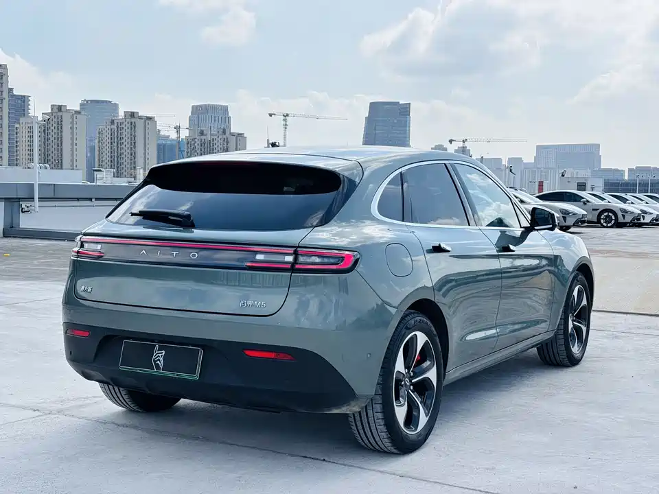 AITO Ask the world M5