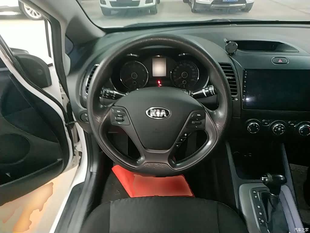 Kia K3, 2015 11