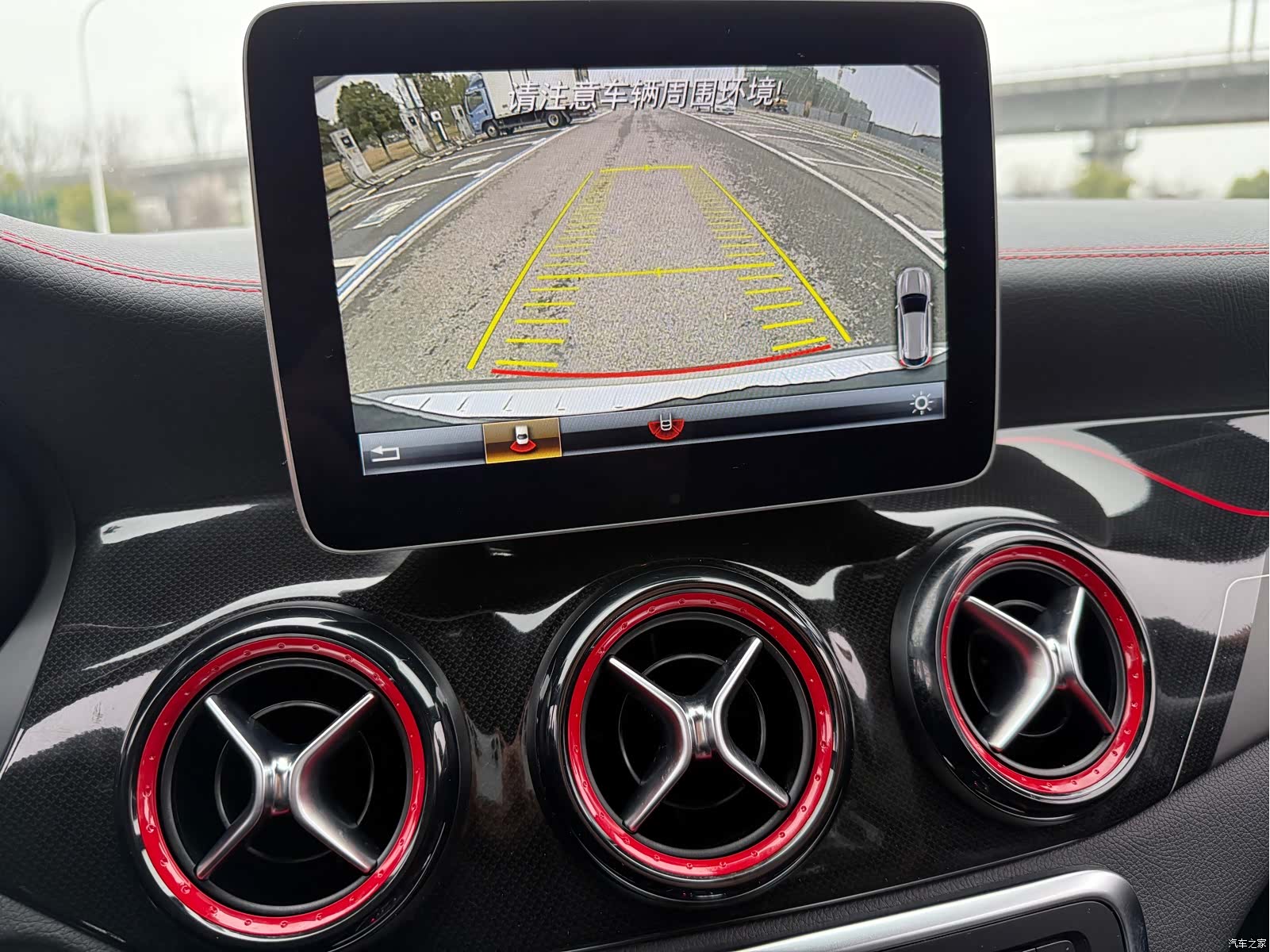 Mercedes-Benz GLA, 2018 16