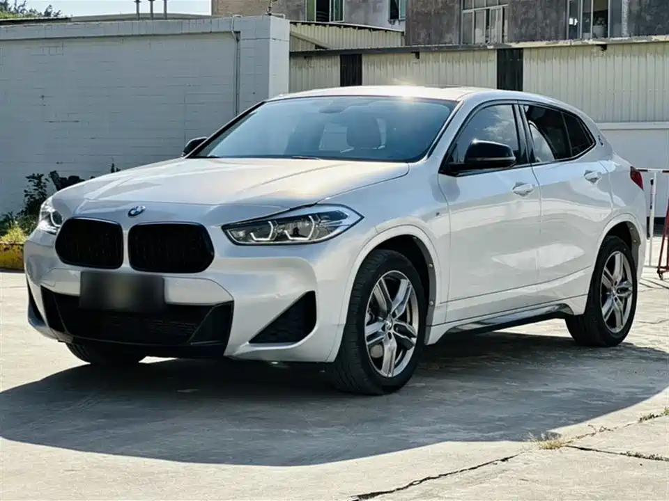 BMW X2