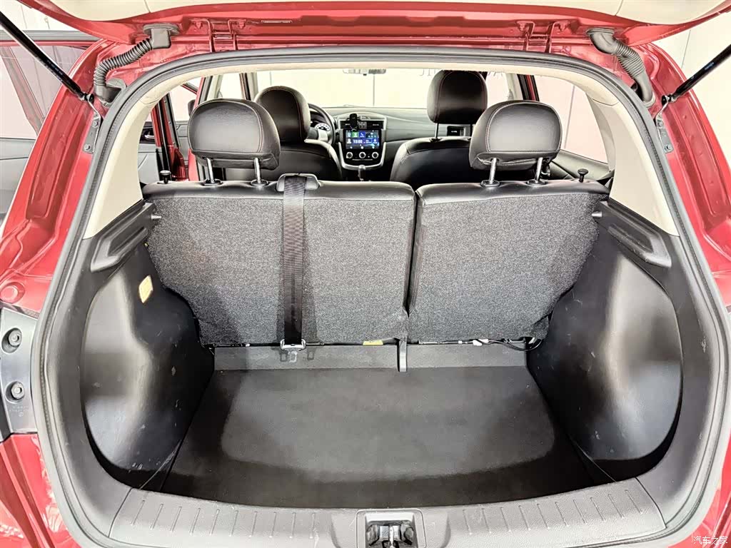 Nissan Tiida, 2018 13