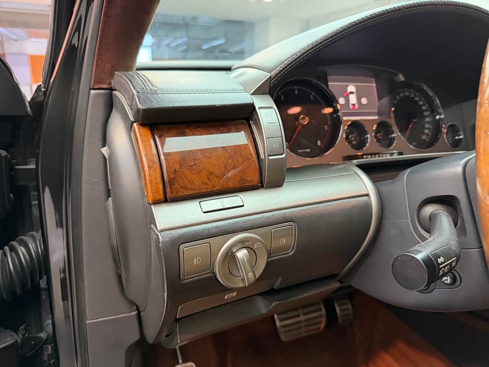 Volkswagen Phaeton