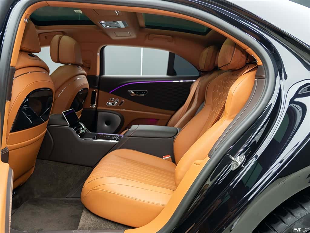 Bentley Flying Spur, 2022 15