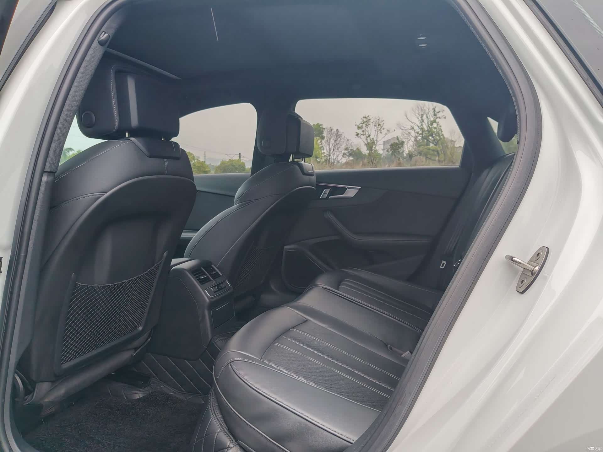 Audi A4L, 2023 11