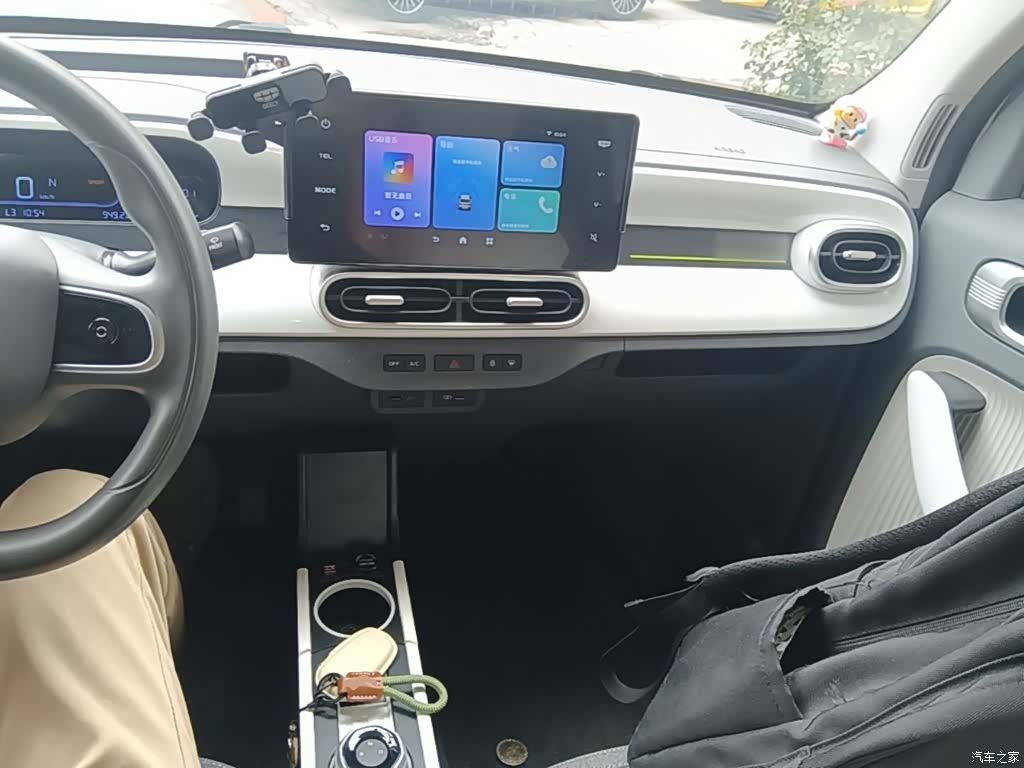 Geely Panda, 2025 10