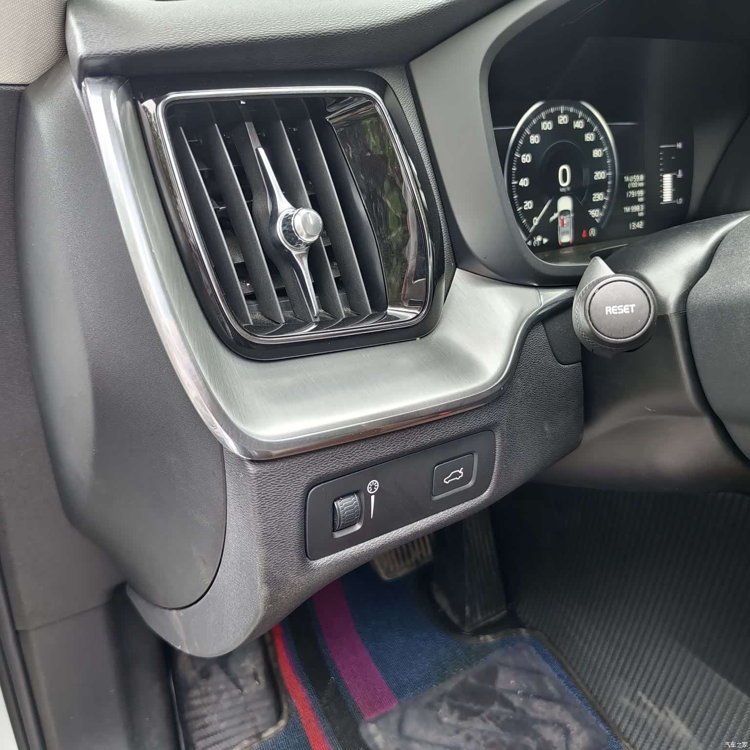 Volvo XC60, 2019 15