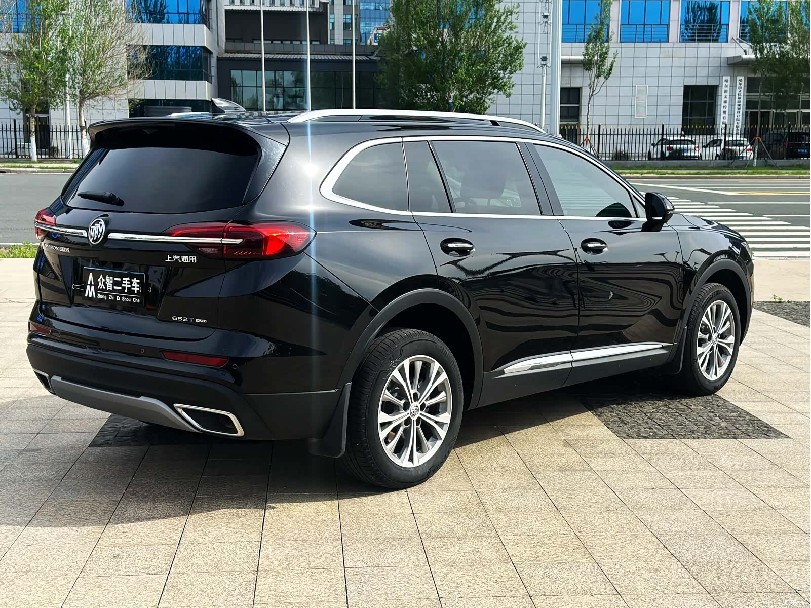 Buick Envision Plus, 2022 все фото