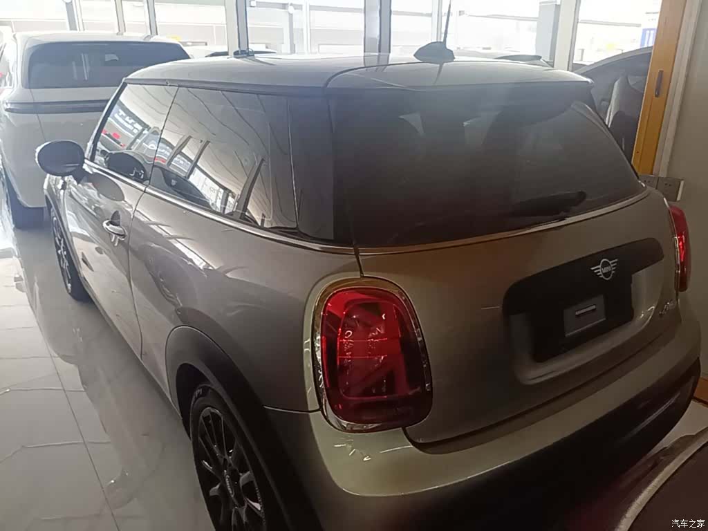 Mini ONE, 2023 все фото