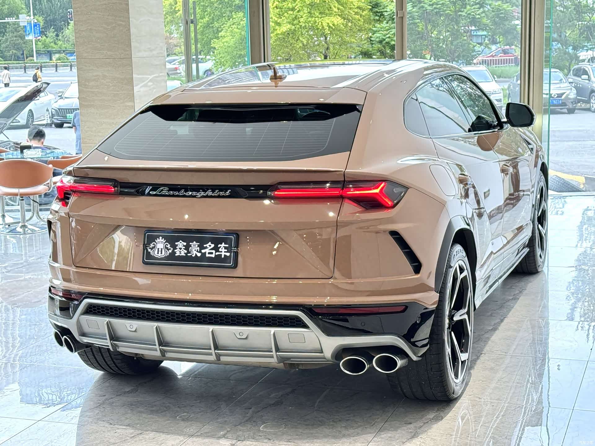 Lamborghini Urus, 2019 34