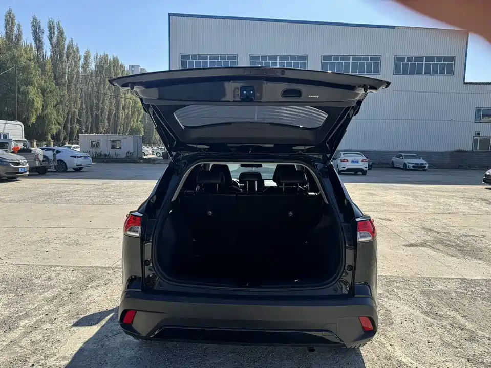 Toyota Corolla Sharp amplifier