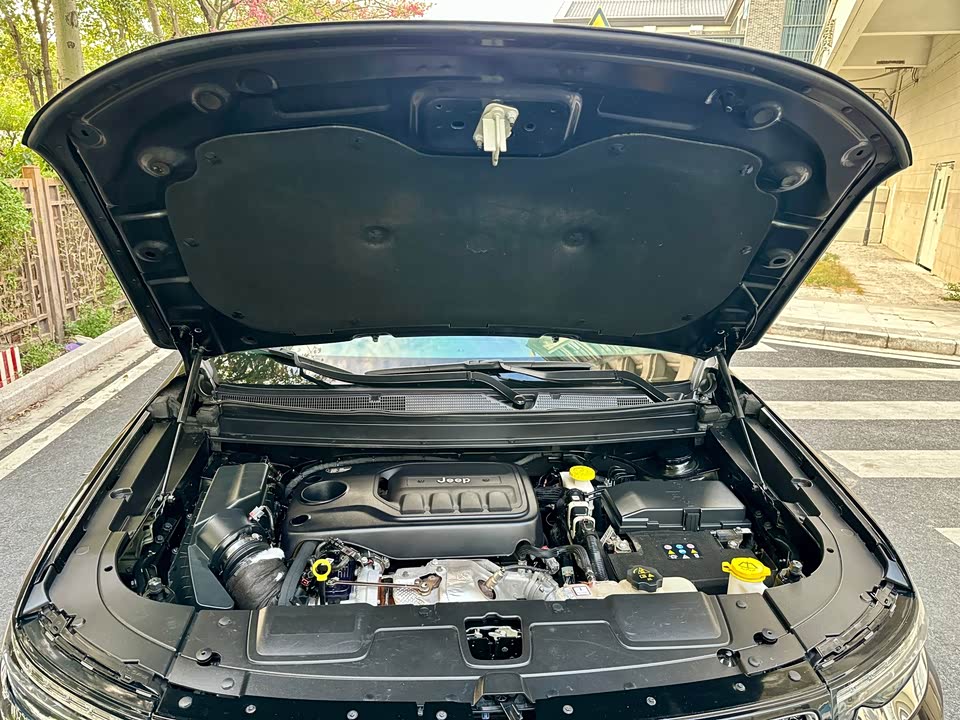 Jeep Grand Commander