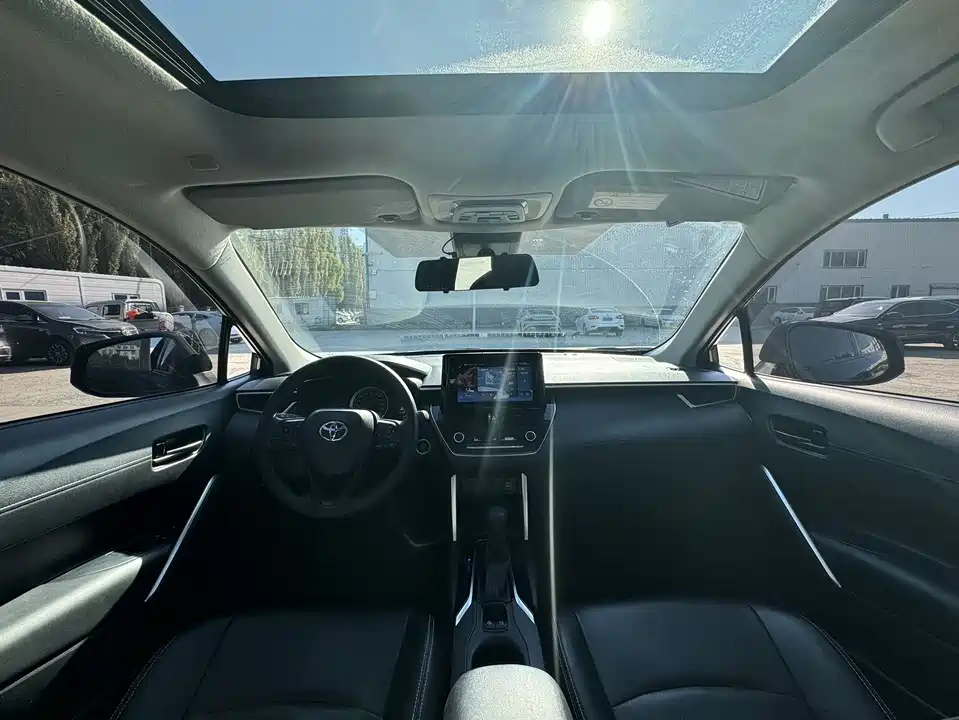 Toyota Corolla Sharp amplifier