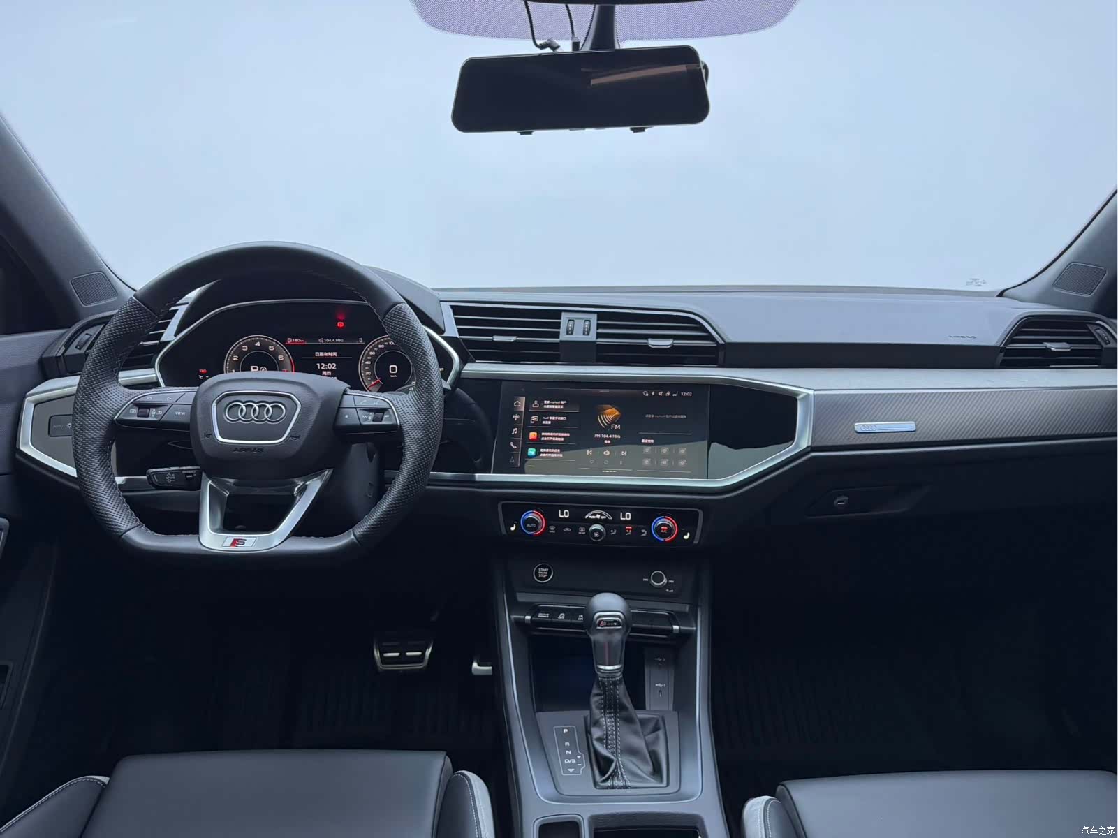 Audi Q3, 2025 14