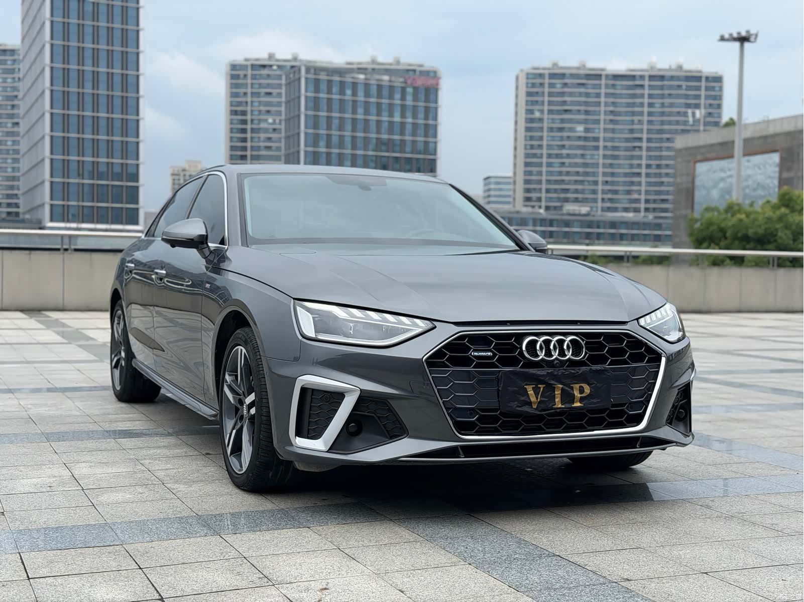 Audi A4L, 2021 3
