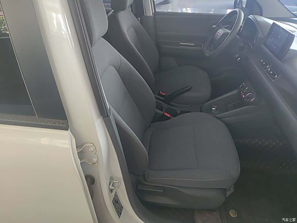 Wuling Hongguang, 2025 25