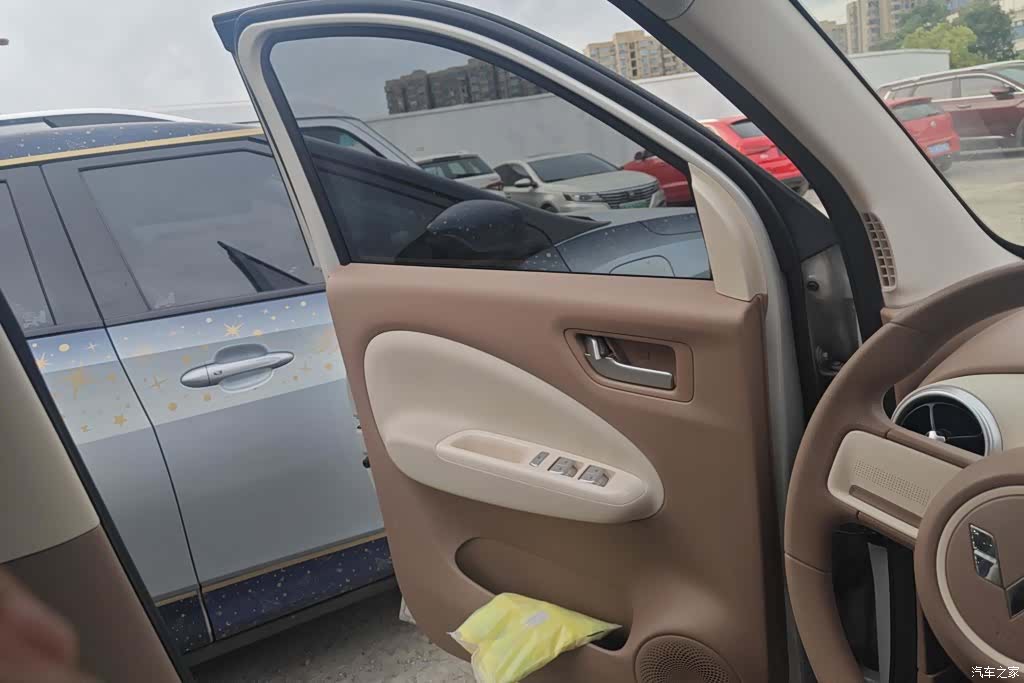 Wuling MINIEV, 2025 7