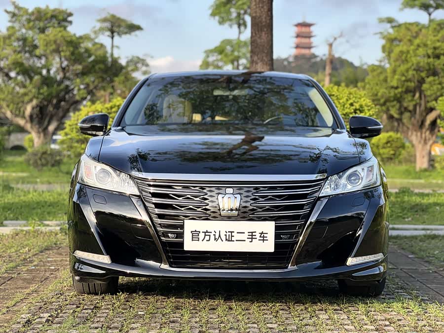 Toyota Crown 2018, фото 2