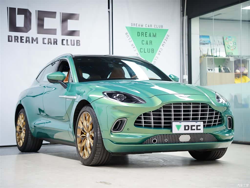 Aston Martin DBX, 2023 18