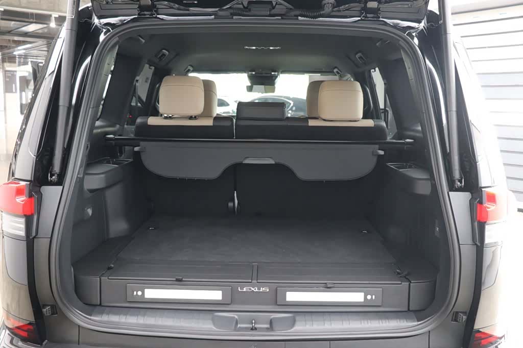 Lexus GX, 2025 29