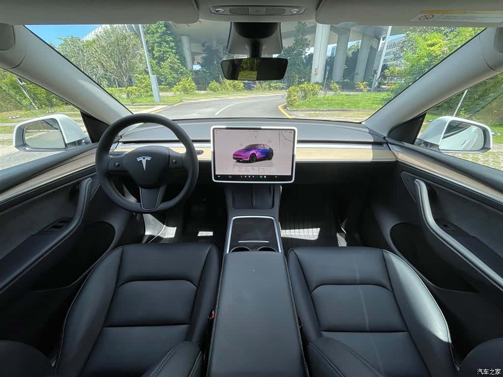 Tesla Model Y, 2023 13