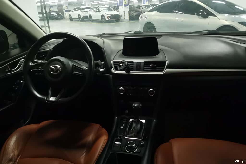 Mazda Mazda3, 2017 12