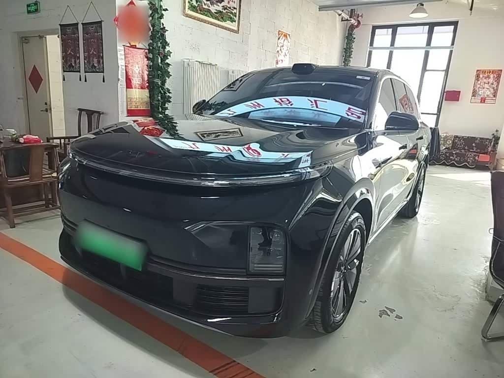 Li Auto L8