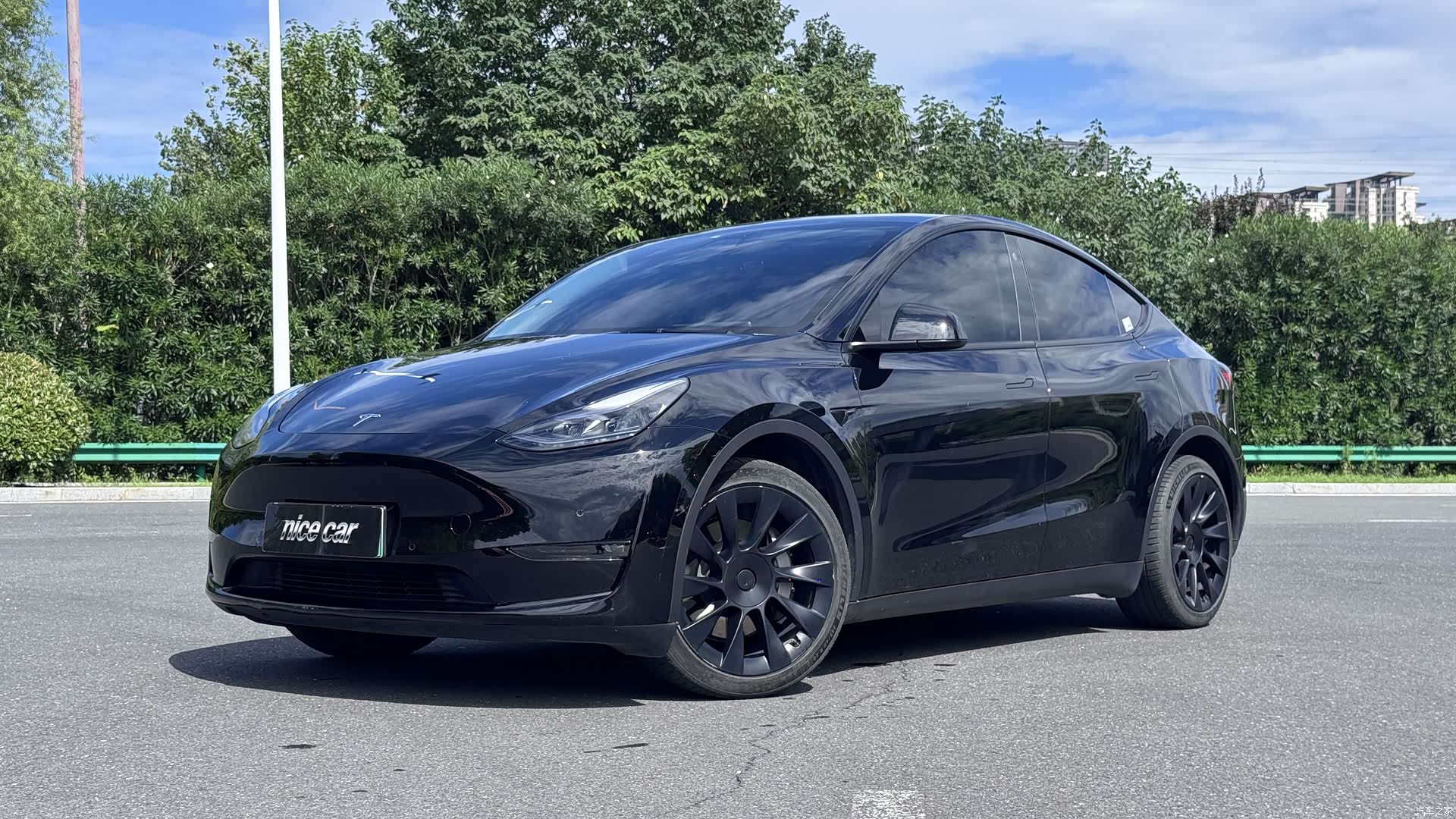 Tesla Model Y, 2022 1