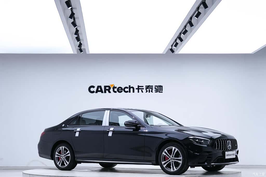 Mercedes-Benz E-Class, 2022 13
