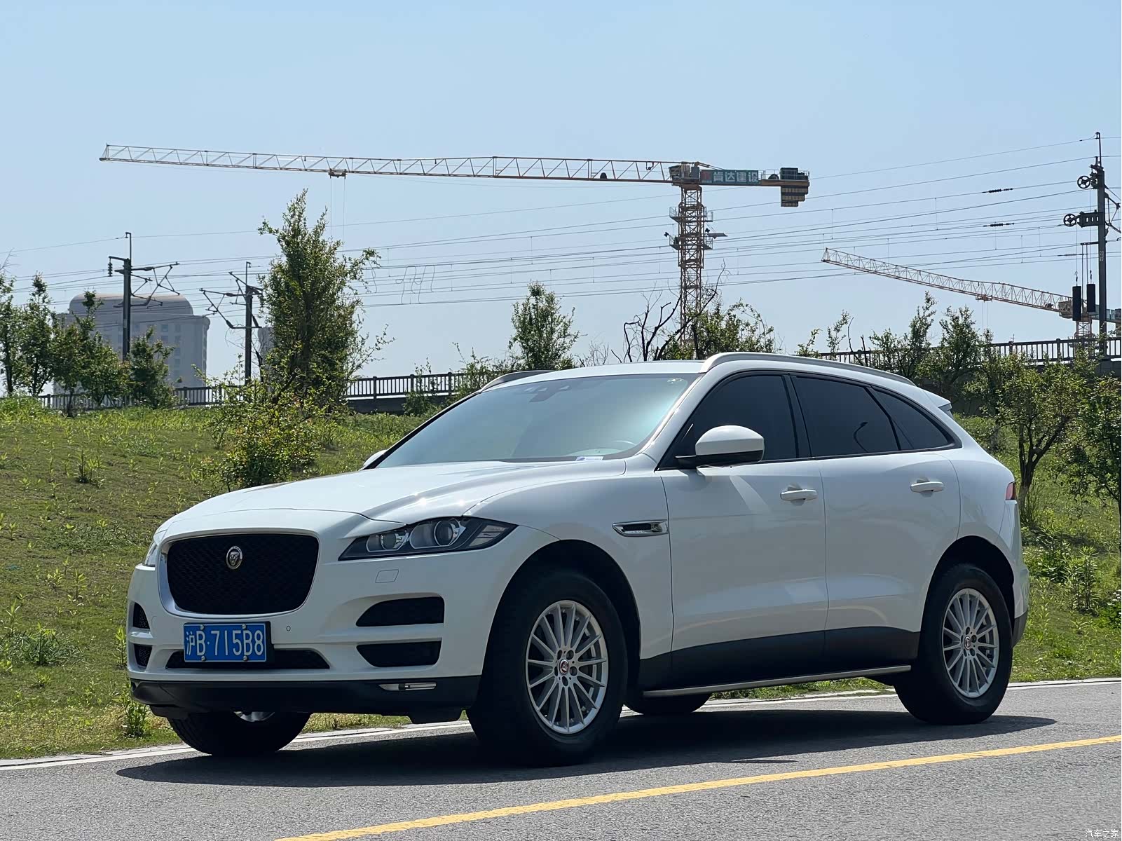 Jaguar F-PACE, 2018 1