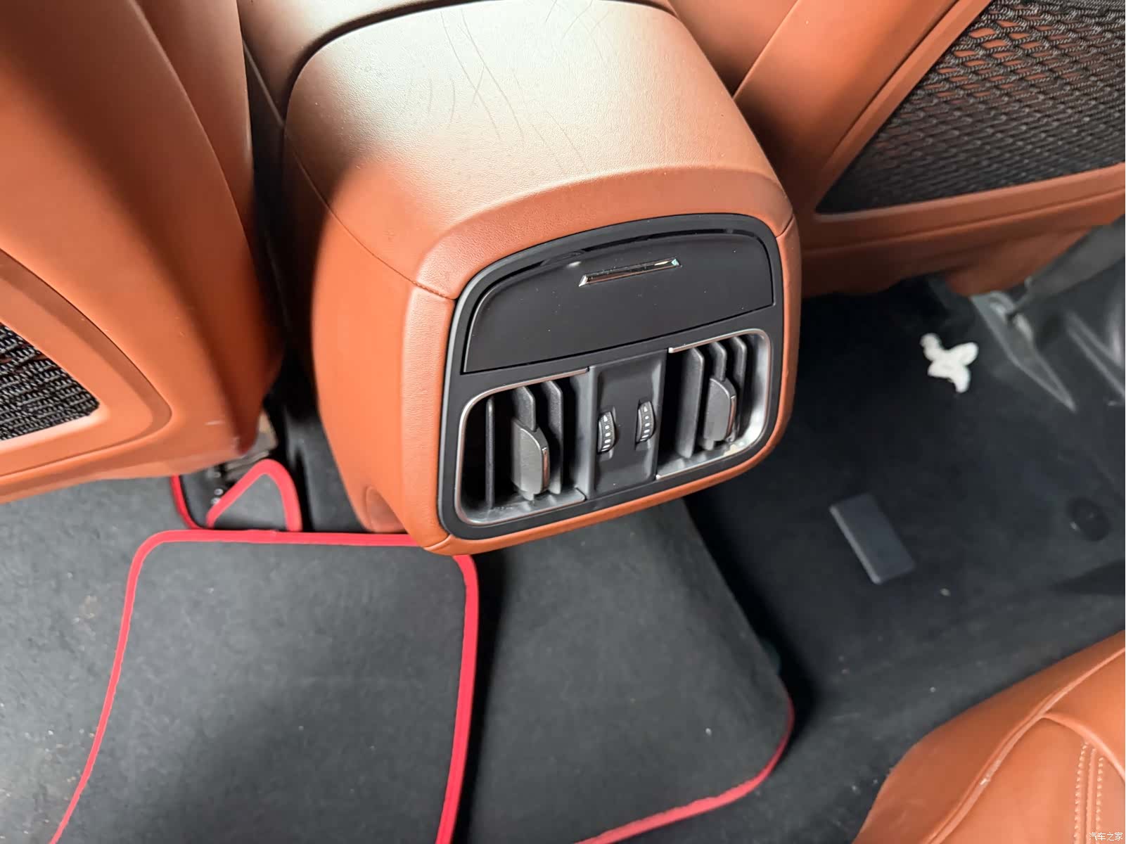 Maserati Levante, 2016 9