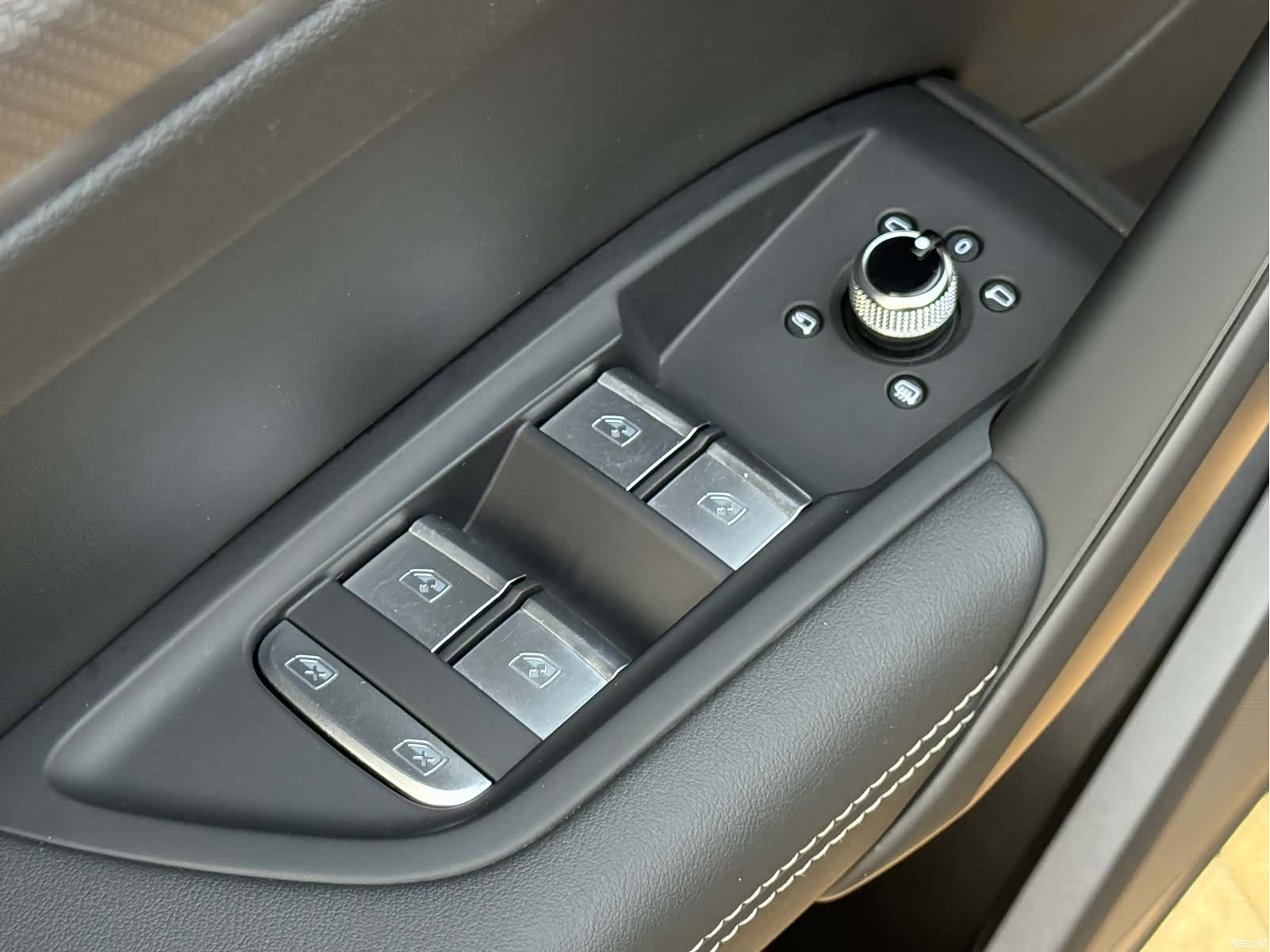 Audi Q5L, 2023 14