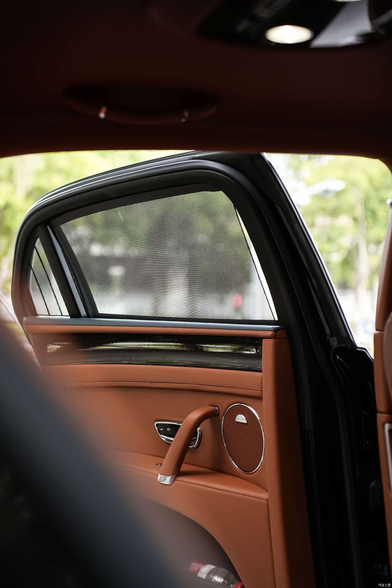Bentley Flying Spur, 2018 8