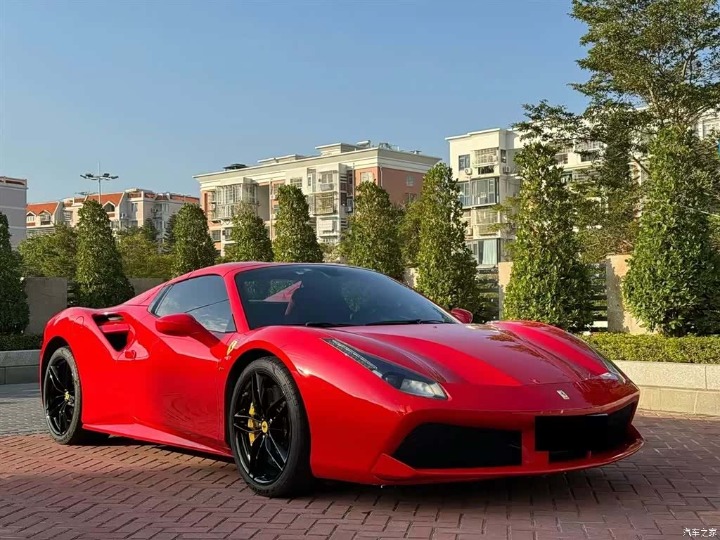 Ferrari 488, 2018 3