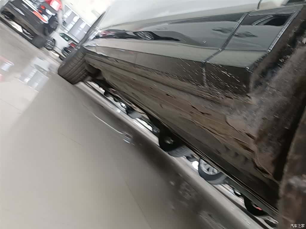 Audi Q2L, 2019 21