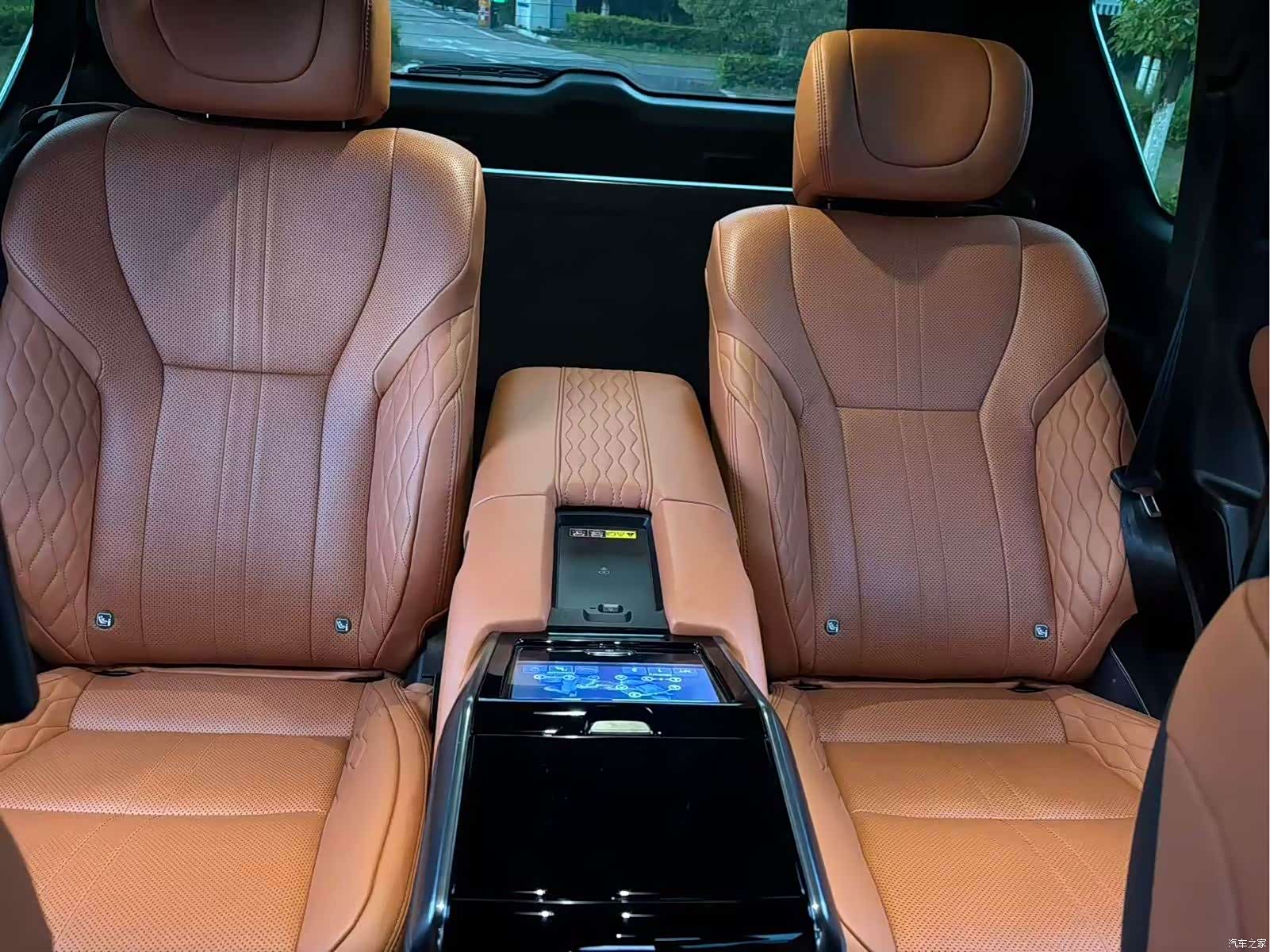Lexus LX, 2023 12